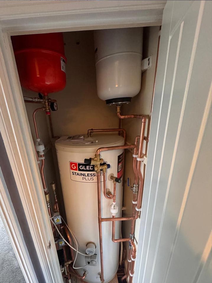 unvented-hot-cylinder-installation